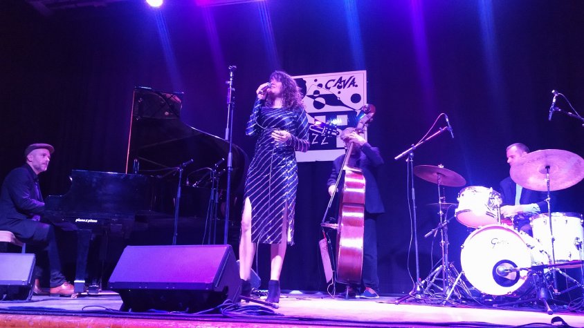 Marc Ferrer Trio & Marian Barahona en la 2a actuació del XXII Cicle de Cava Jazz