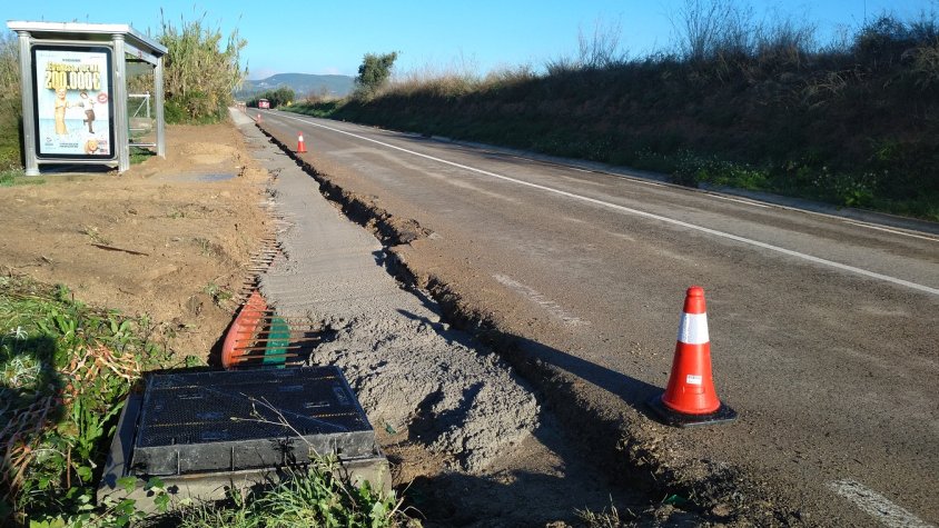 Les llargues obres pel desplegament de la fibra òptica