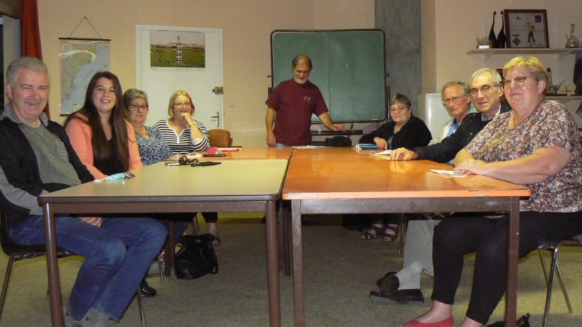 Reunió per a la represa del curs de català a Rieux