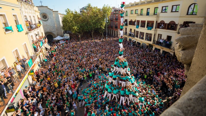 Pilar de 9 amb folre, manilles i puntals