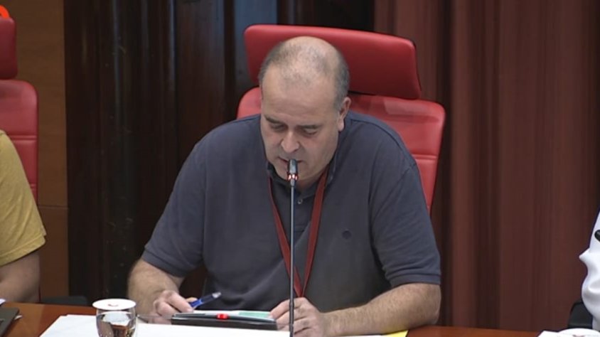 Ramon Torrents, president del Secretariat d'ADF, compareix al Parlament de Catalunya.