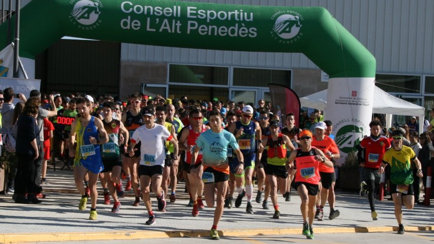 Sortida 7a edició de la cursa de l'Encantada de Font-rubí.
