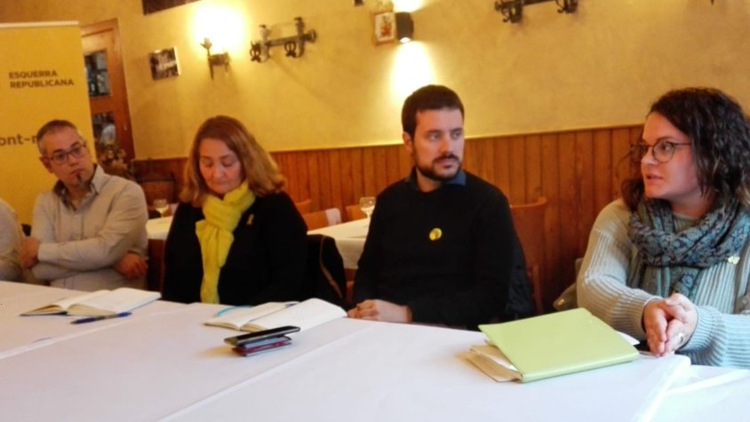 El senador Bernat Picornell, les diputades Rut Ribas i Lluïsa Llop i  Josep M. Sala en el col•loqui