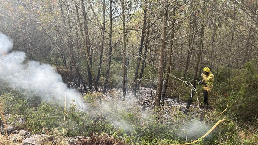 Intervenció ràpida en un petit incendi a Clivelleres