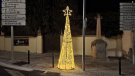Un nou “arbre” de Nadal “il·lumina” el centre de Guardiola