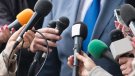 Més de 200 periodistes i mitjans defensen el periodisme davant els atacs de l’extrema dreta